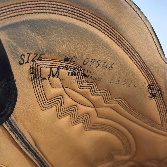 **SOLD**Vintage Levi’s Cowboy Boots Women’s 8.5 Black Red Stitch Western - Picture 8 of 8